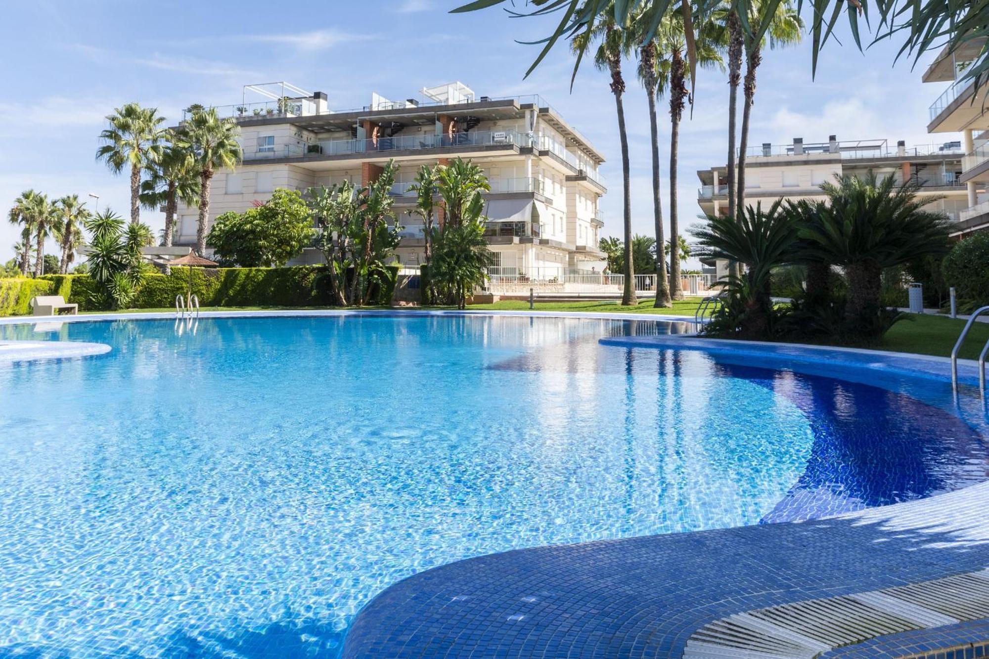 Esplendor Apartment Les Deveses ภายนอก รูปภาพ